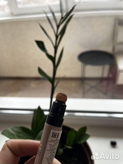 Консилер Max Factor Radiant Lift Long Lasting