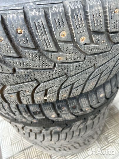 Hankook Winter I'Pike RS2 W429 215/50 R17 95T