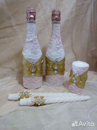 Бокалы и бутылки на свадьбу