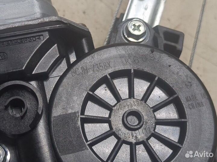 Стеклоподъемник электрический Mazda 3 (BP) 2019, 2