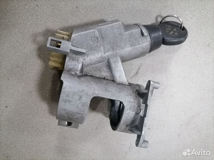 Замок зажиган.с ключ.Volkswagen Passat B3 1988-93