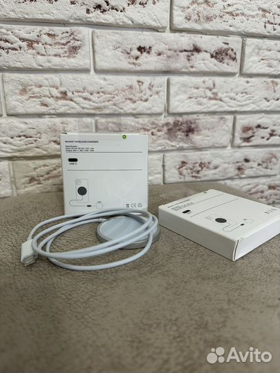 Беспроводная зарядка для iPhone MagSafe