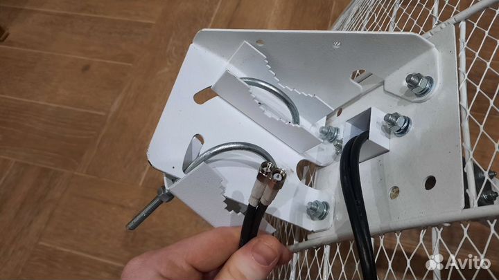 Параболическая mimo антенна KNA21-1700/2700