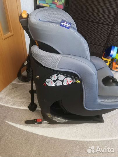 Детское автокресло 9 до 18 кг chicco