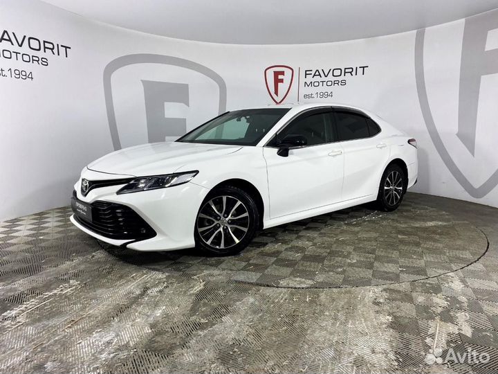 Toyota Camry 2.0 AT, 2018, 111 233 км