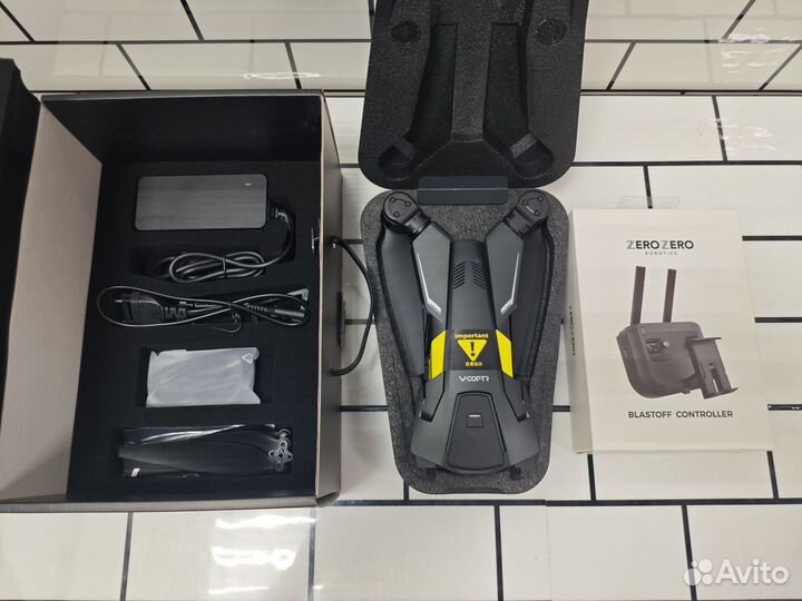 Новый коптер Zero Zero Robotics ZV101