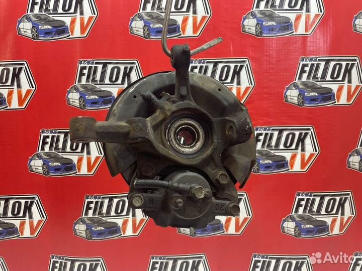 Ступица передняя правая Toyota Vitz SCP10 1szfe