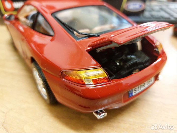 Коллекционная модель Porsche 911 1:18