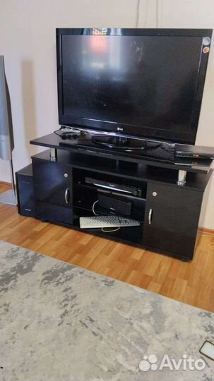 Телевизор с тумбой