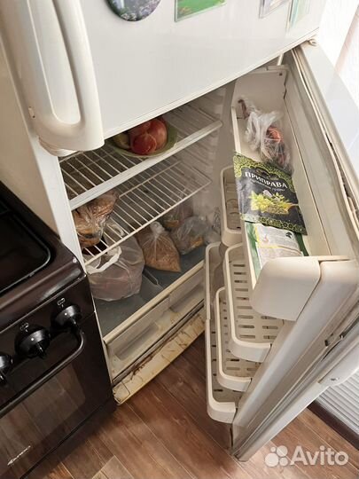 Холодильник stinol