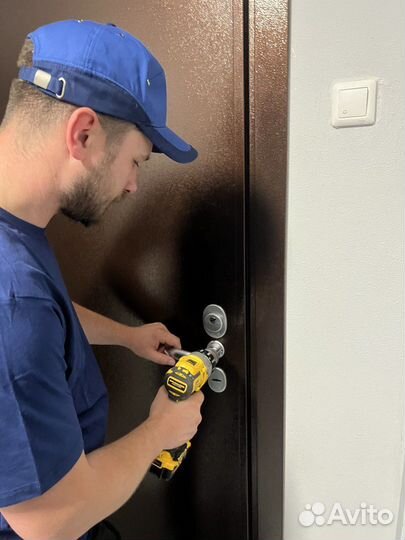 Вскрытие замков, дверей / Замена замков в Подольск