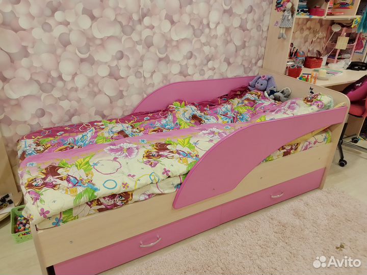 Продам кровать с матрасом бу