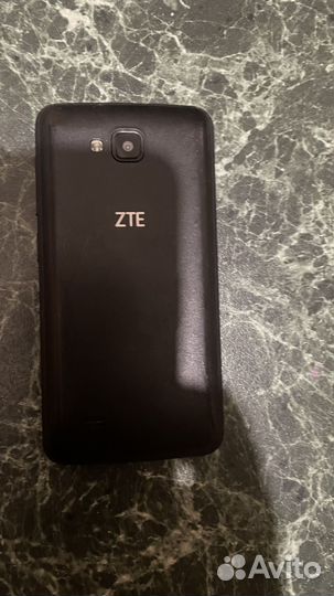 Телефон ZTE