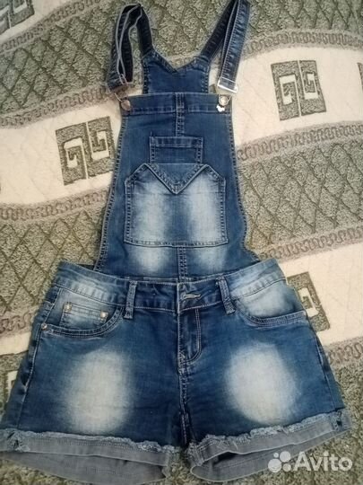 Комбинезон джинсовый