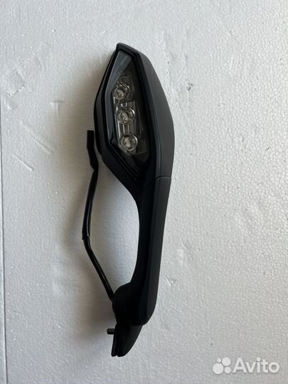 Зеркало правое YZF-R6 R1 2015-2020