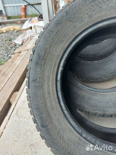 Nokian Tyres Hakkapeliitta 8 SUV 215/65 R16