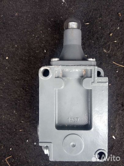 Выключатель путевой впк 2111Б У2 кэаз 151285