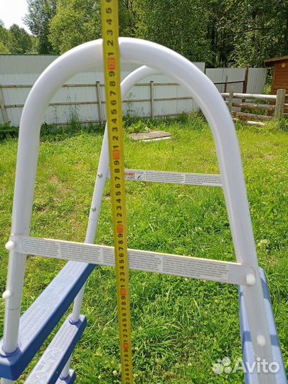 Лестница для бассейна