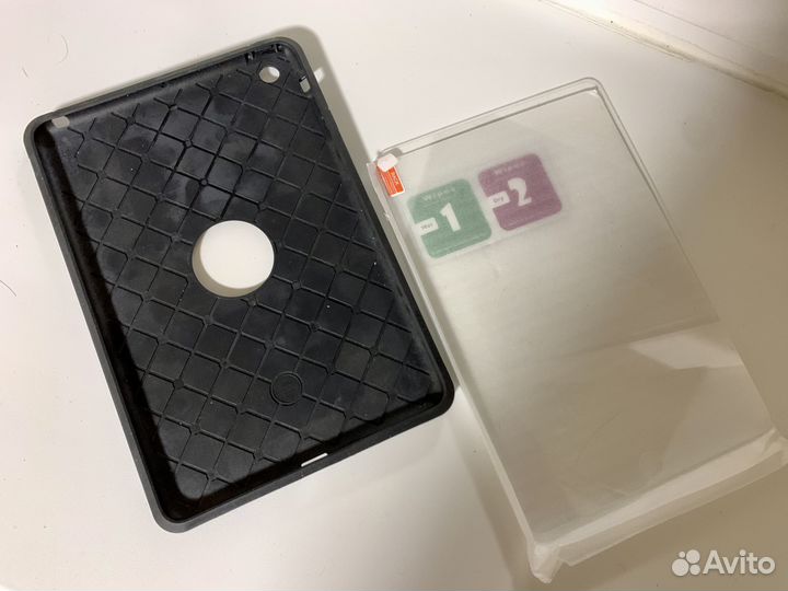 Чехол и защитное стекло iPad mini