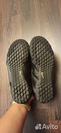 Детские футбольные бутсы nike