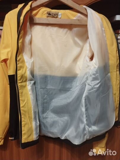 Ветровка женская 42