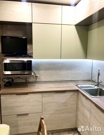 Кухня в потолок на заказ