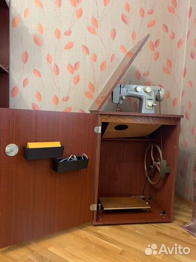Швейная машина Подольск 142