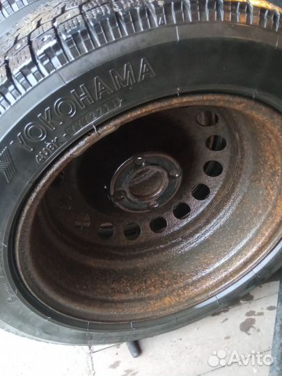 Yokohama 126S 205/55 R16