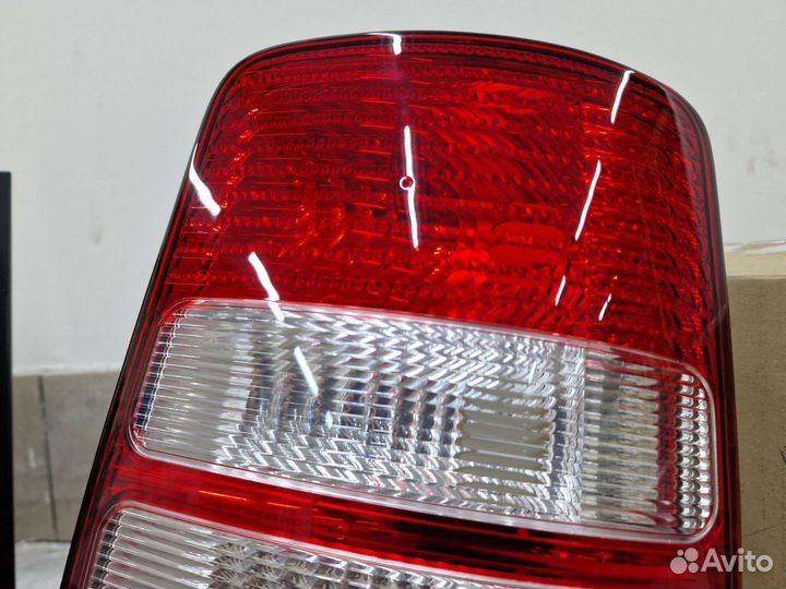 Новые задние фонари оригинал VW Caddy 3 /2004-2015