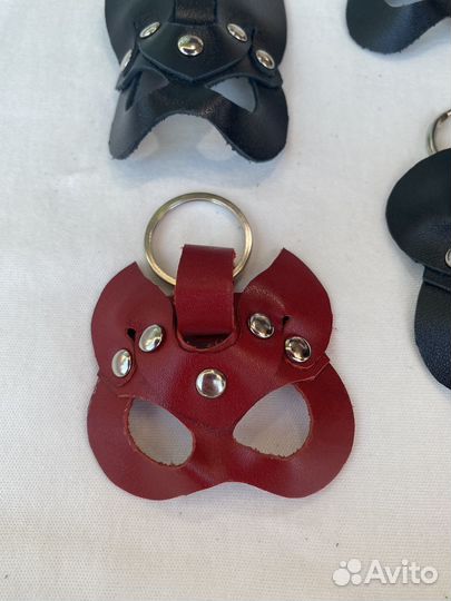 Брелок для ключей из натуральной кожи