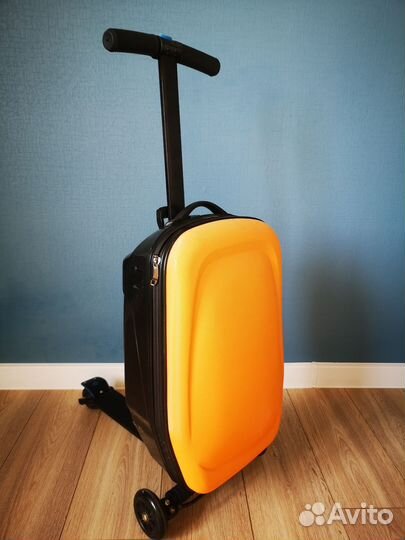 Чемодан-самокат