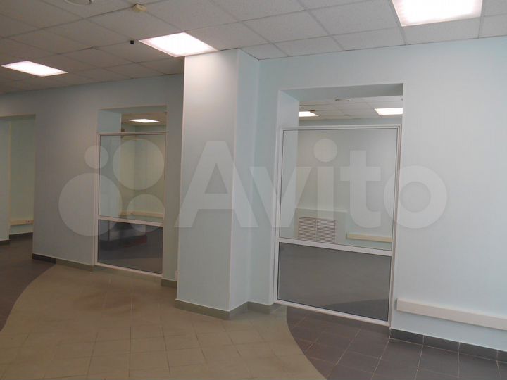 Здание, 656.6 м²