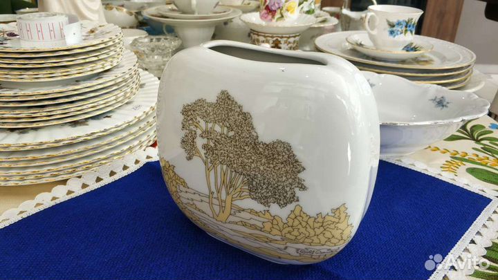 Ваза плоска для цветов Hutschenreuther. Германия