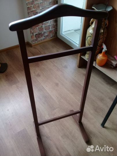 Вешалка для одежды напольная