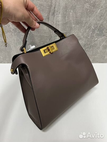 Женская сумка fendi