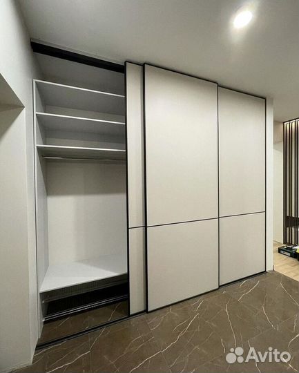 Шкаф современный