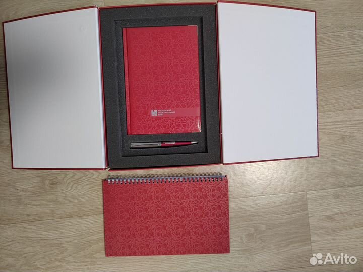 Блокноты ежедневники