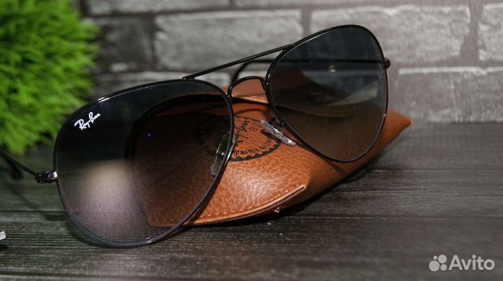 Солнцезащитные очки R.B. Aviator