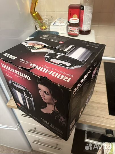 Мульиварка Redmond