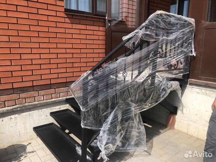 Входная группа из металла