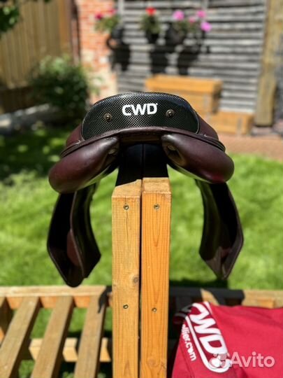 Седло конкурное CWD 2GS карбон 17.5
