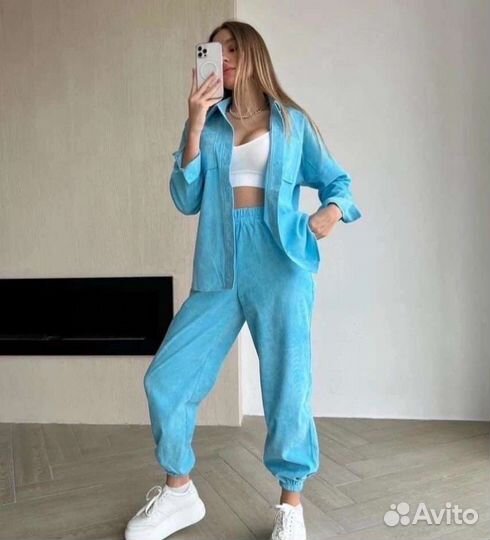 Костюм женский вельветовый