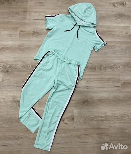 Костюм спортивный женский