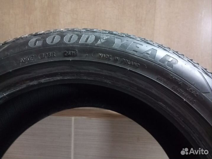 Ultramile UM R5-RF5 205/55 R16C