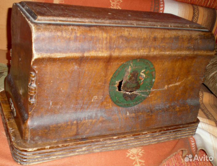 Швейная машина Зингер