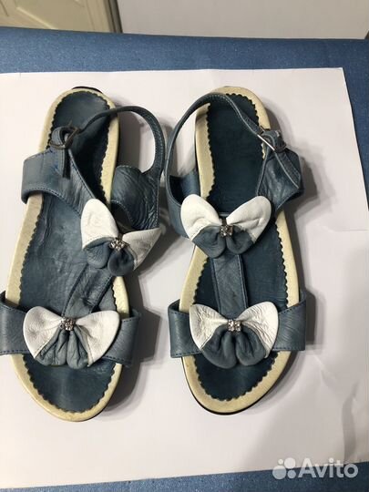 Женские босоножки