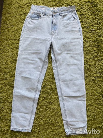 Джинсы pull and bear mom