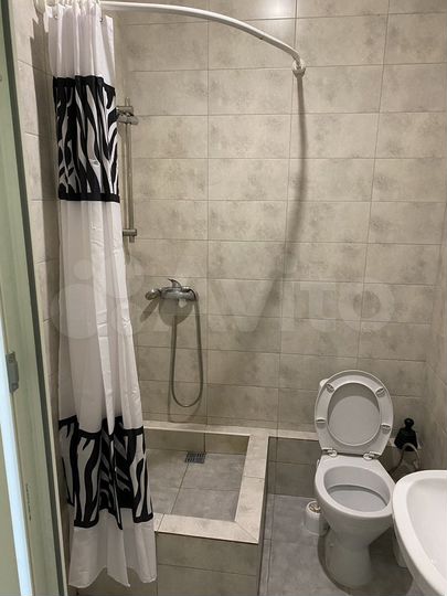 Дом 595 м² на участке 8,4 сот.