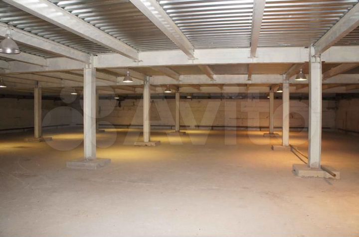 Склад, 1350 м²