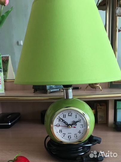 Лампа настольная часы